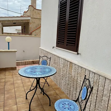 Lucia Ischia ليبورانو